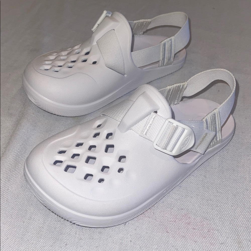 Chaco Chillos Clog Women's Closed Toe Sandals White JCH109176 EUC